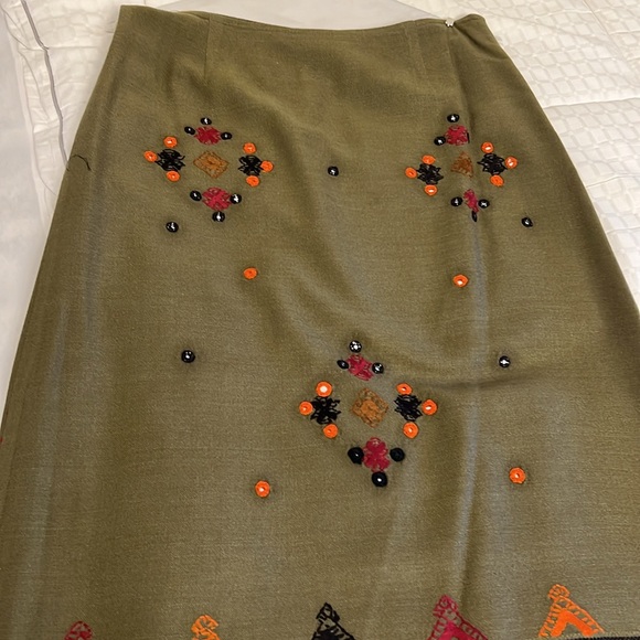 Sleeping on Snow boho maxi skirt with embroidered detail - Picture 2 of 8
